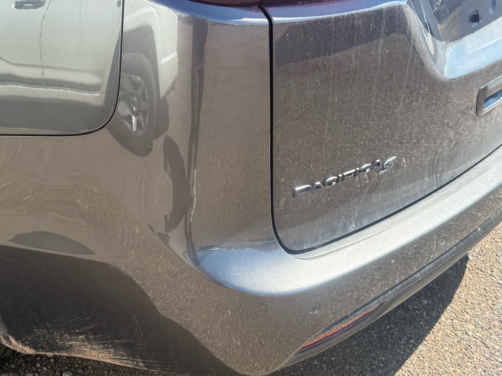 Thumbnail: 2021 Chrysler Pacifica - 13