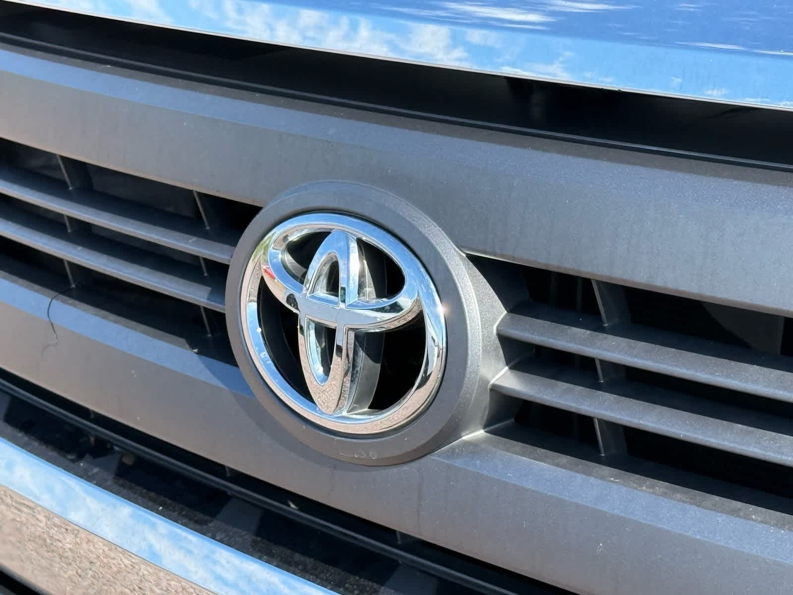 Thumbnail: 2015 Toyota Tundra - 7