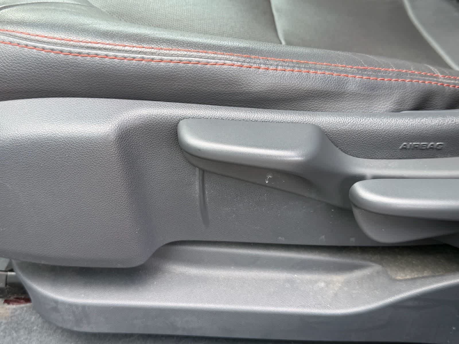 Thumbnail: 2017 Chevrolet Bolt EV - 18