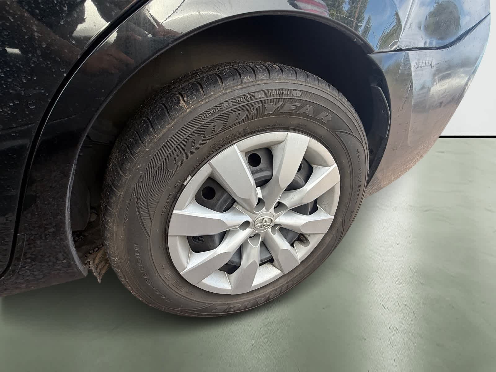 Thumbnail: 2015 Toyota Corolla - 5