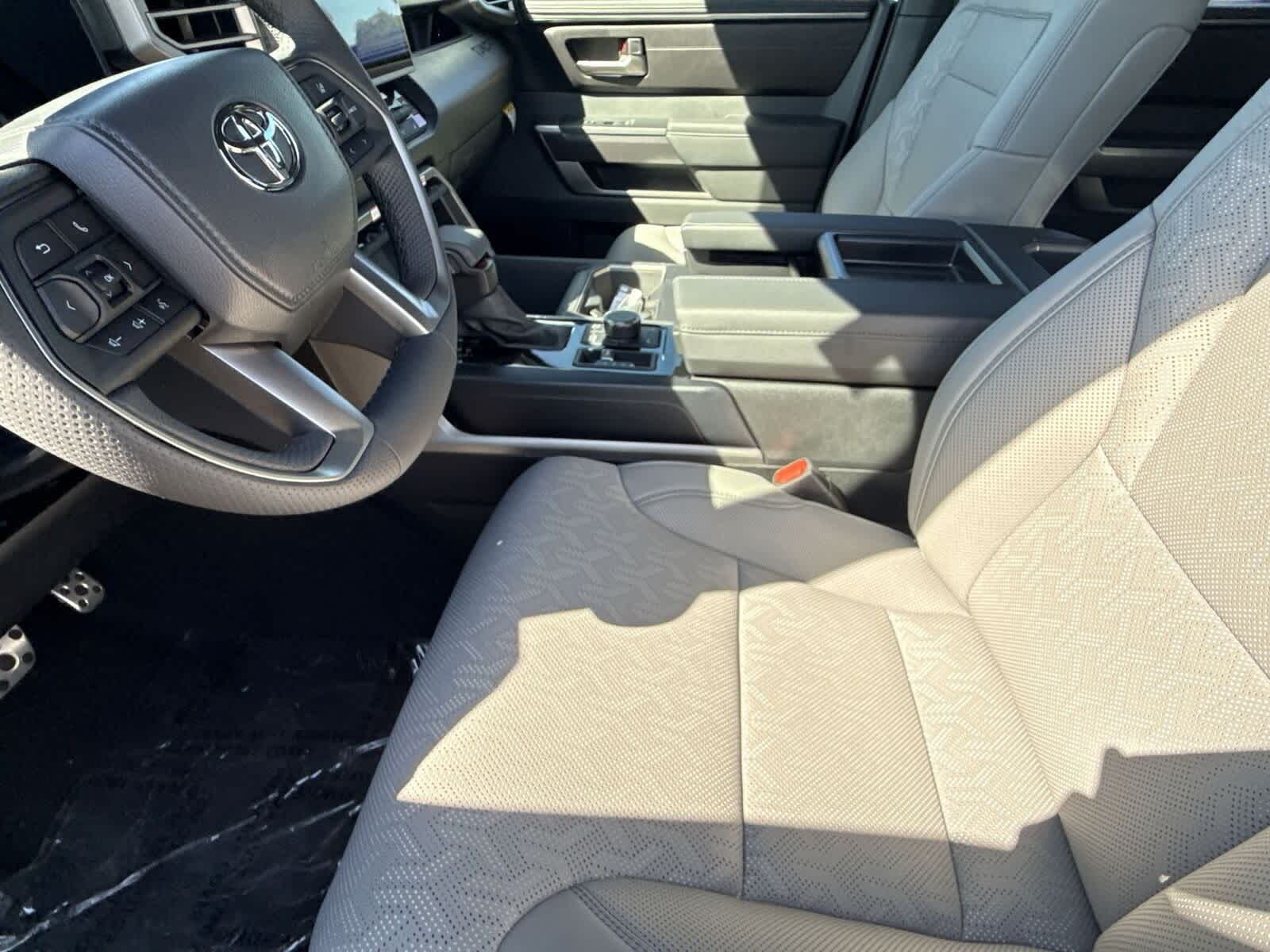 Thumbnail: 2025 Toyota Tundra - 17