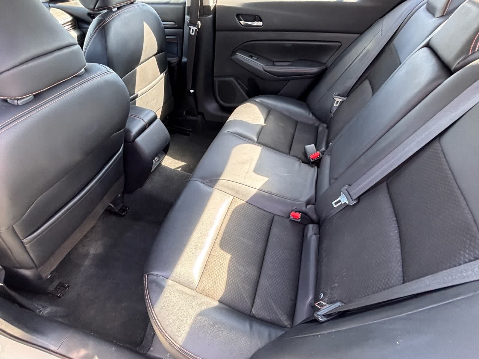 2021 Nissan Altima SR 17