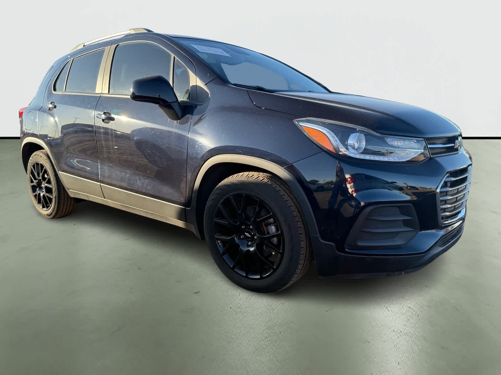 Thumbnail: 2021 Chevrolet Trax - 5