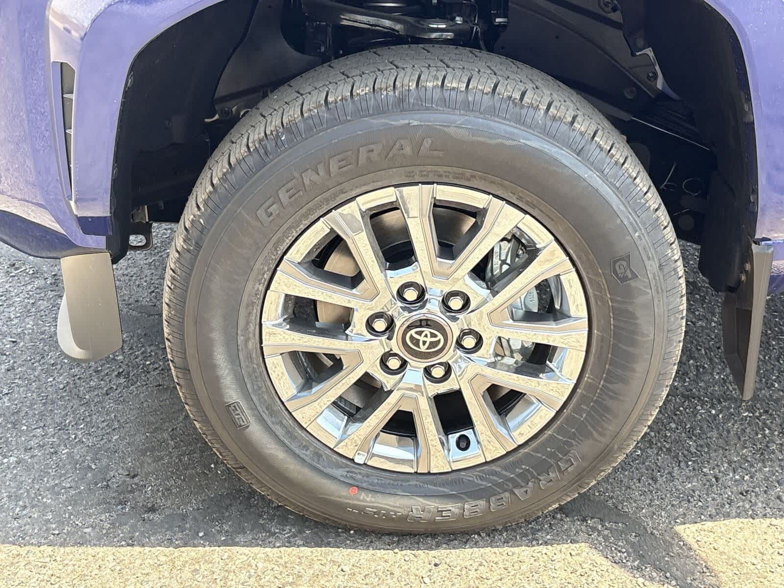 Thumbnail: 2025 Toyota Tacoma - 10