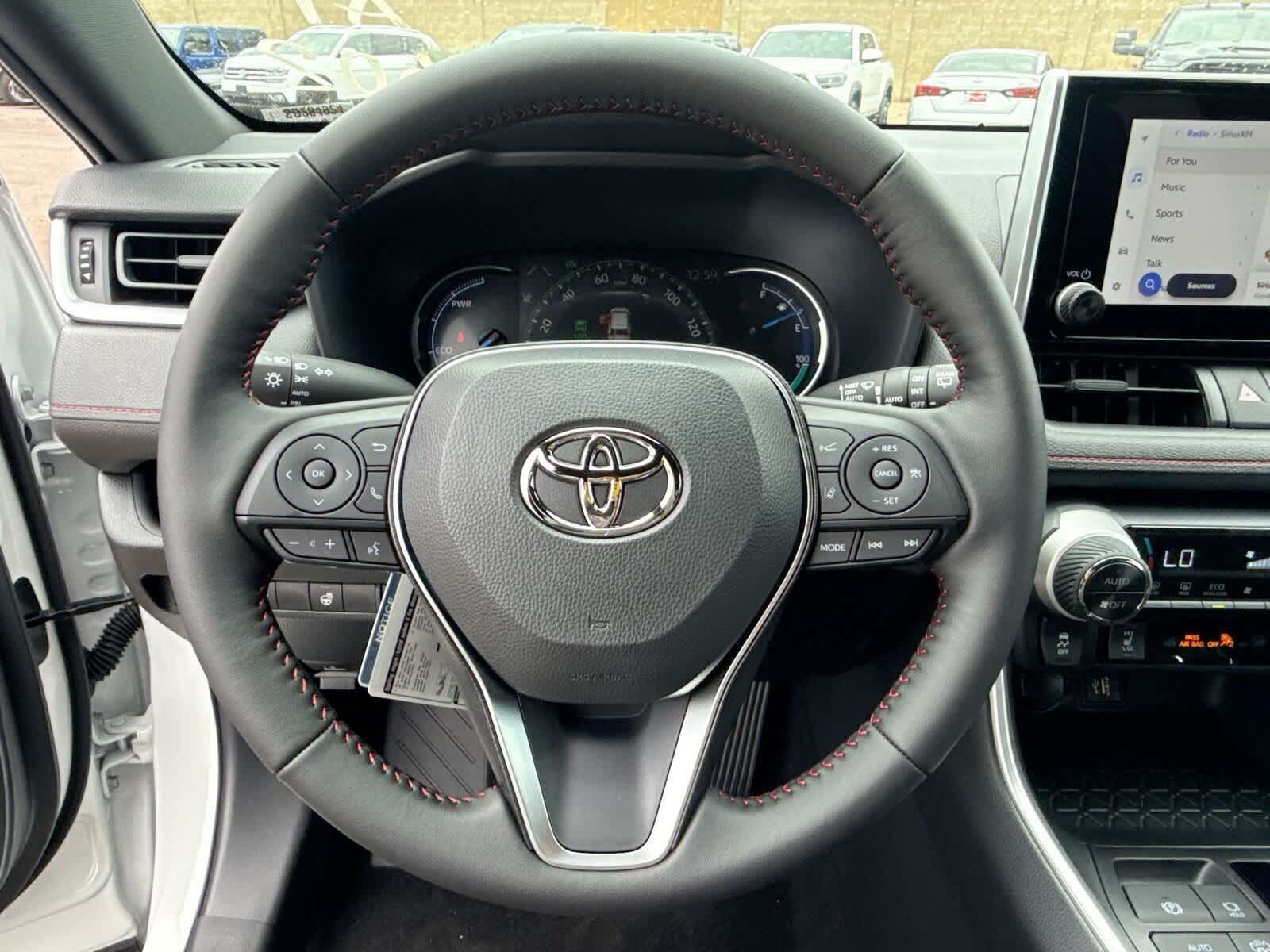 Thumbnail: 2025 Toyota RAV4 - 26