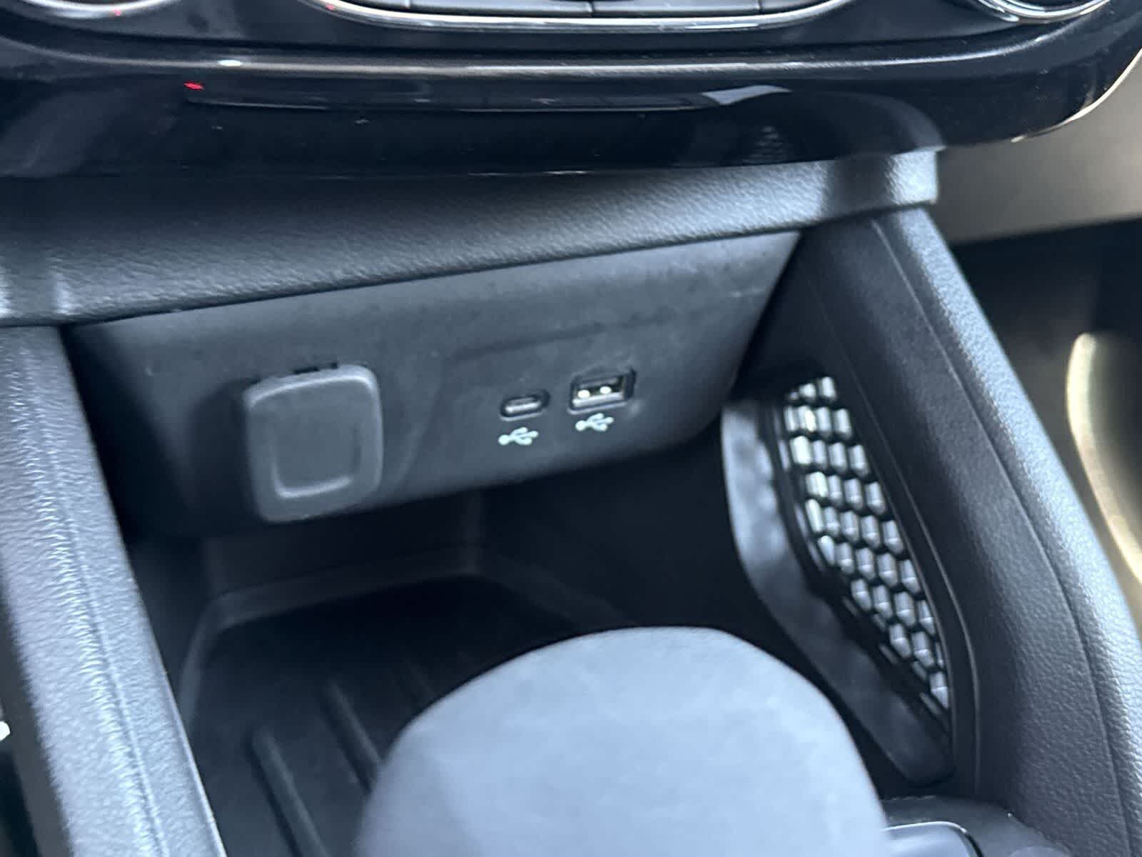 Thumbnail: 2025 Chevrolet TrailBlazer - 24