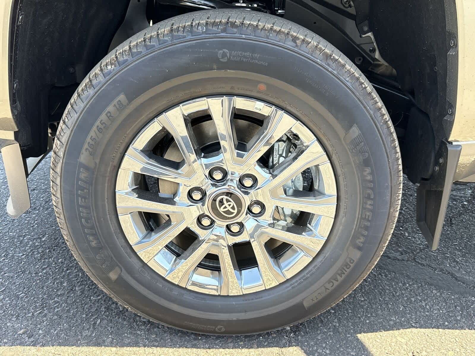 Thumbnail: 2025 Toyota Tacoma - 10