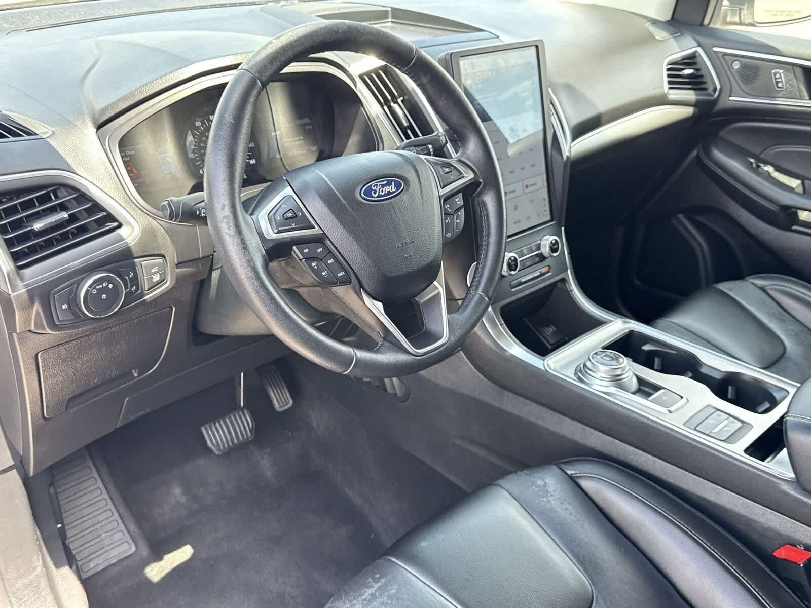 Thumbnail: 2022 Ford Edge - 16