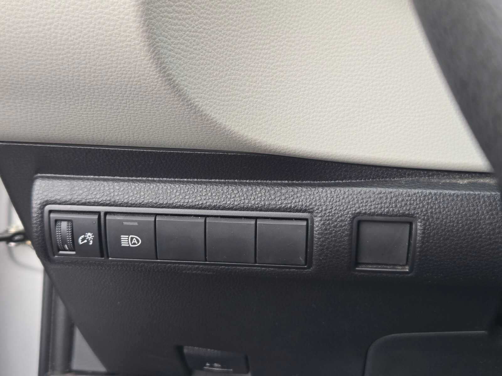 Thumbnail: 2022 Toyota Corolla - 17