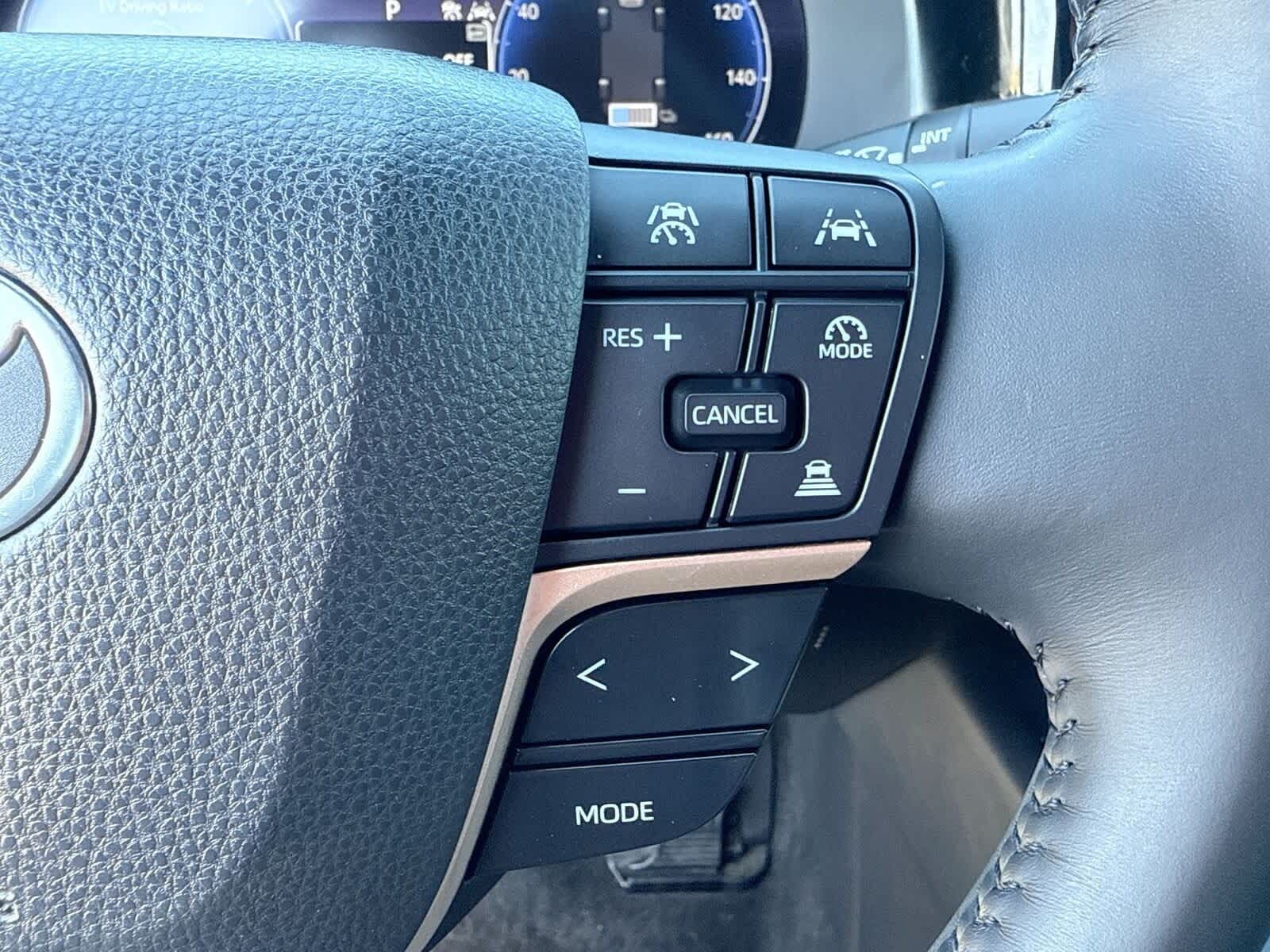 Thumbnail: 2023 Toyota Crown - 28