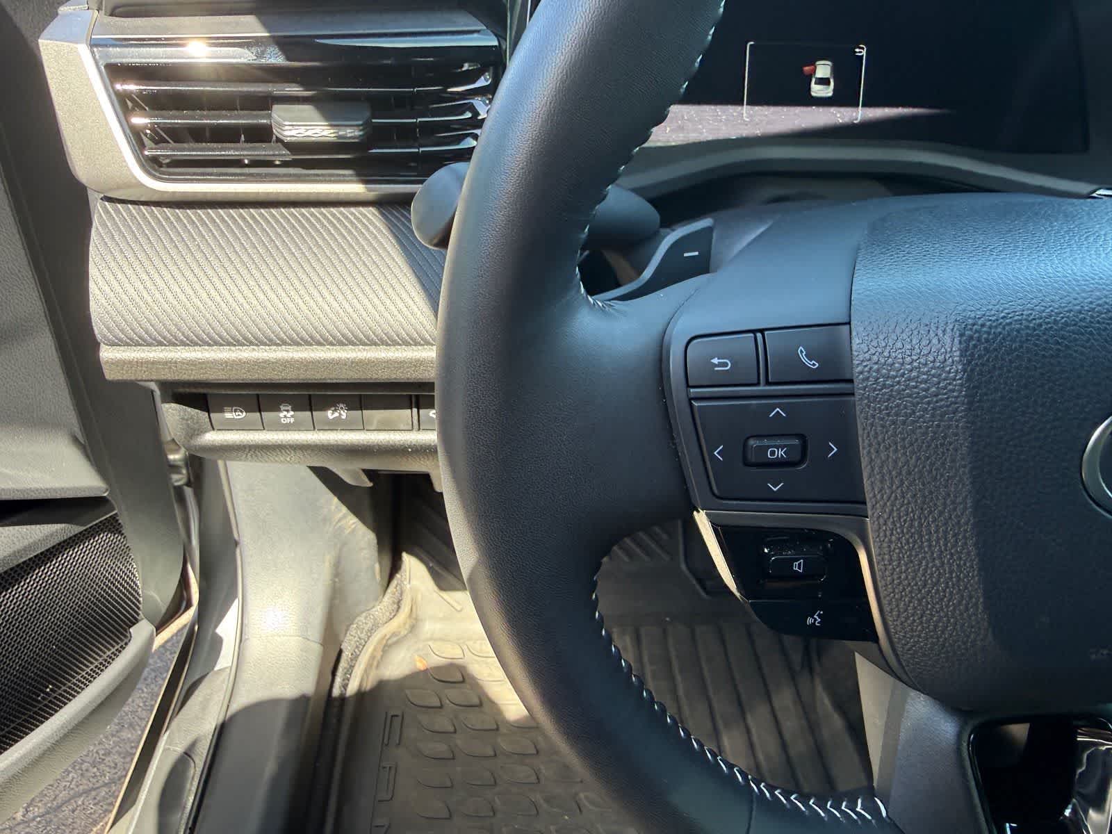 Thumbnail: 2025 Toyota Camry - 17