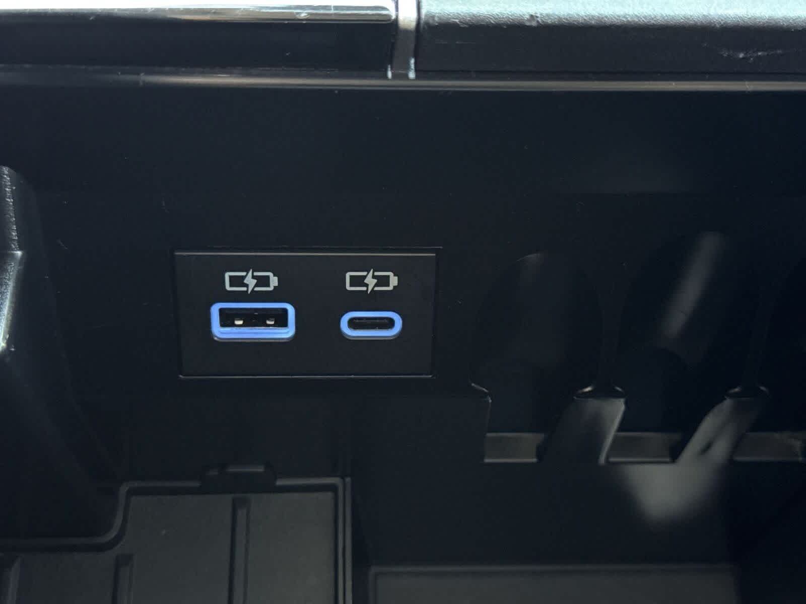 Thumbnail: 2022 Toyota Tundra - 23