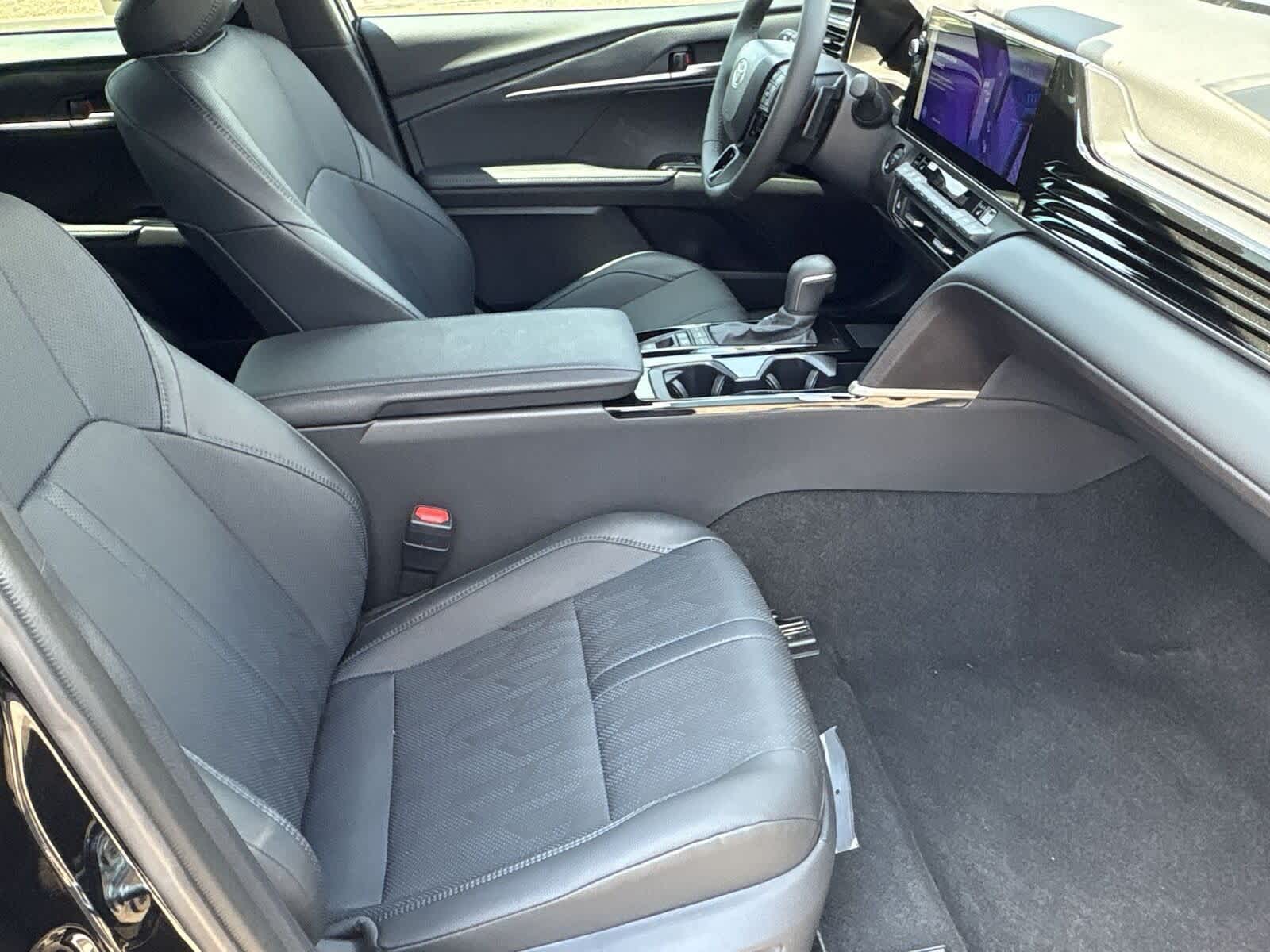 Thumbnail: 2025 Toyota Camry - 12