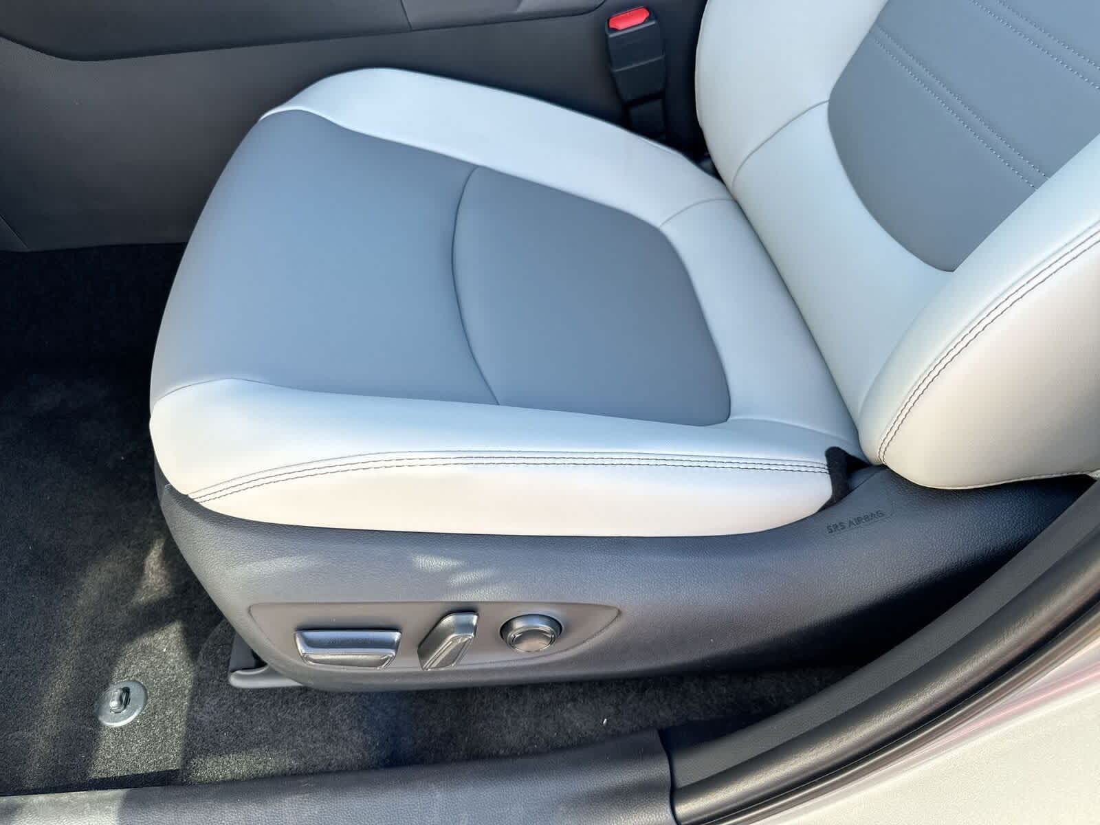 Thumbnail: 2025 Toyota RAV4 - 18