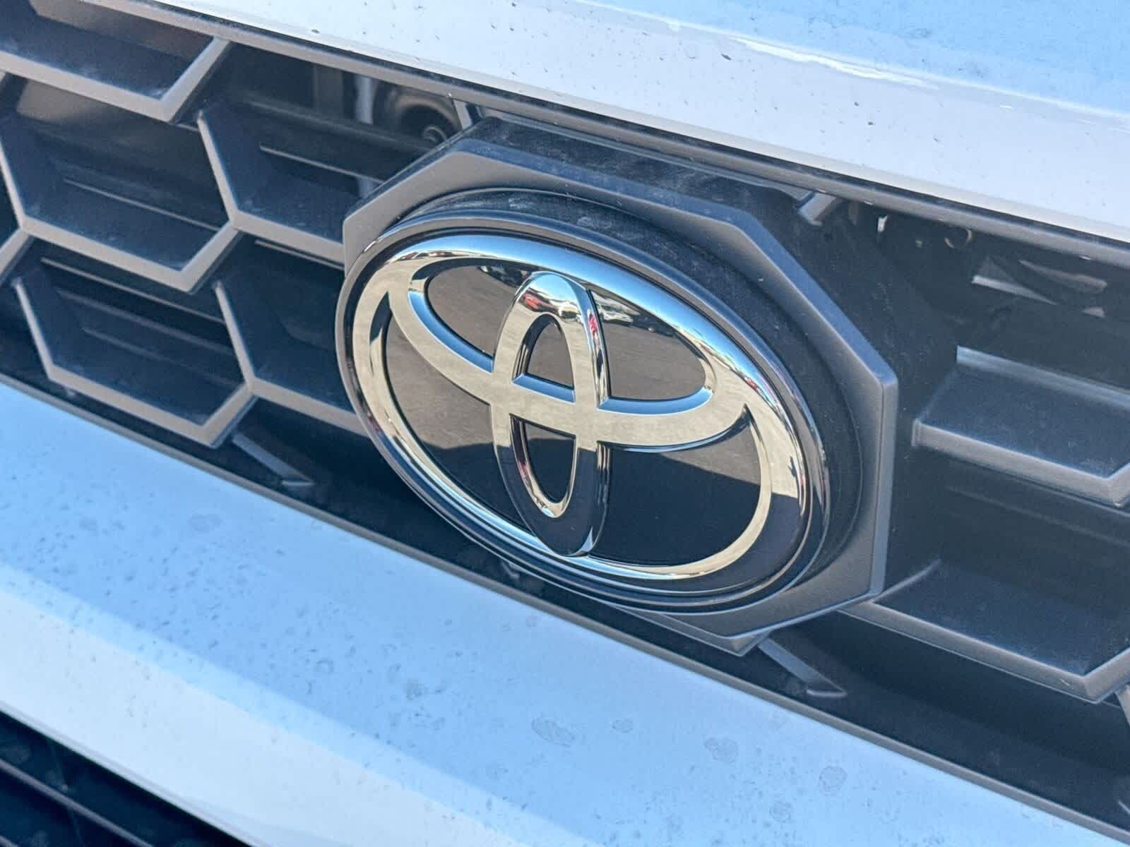 Thumbnail: 2025 Toyota 4Runner - 32