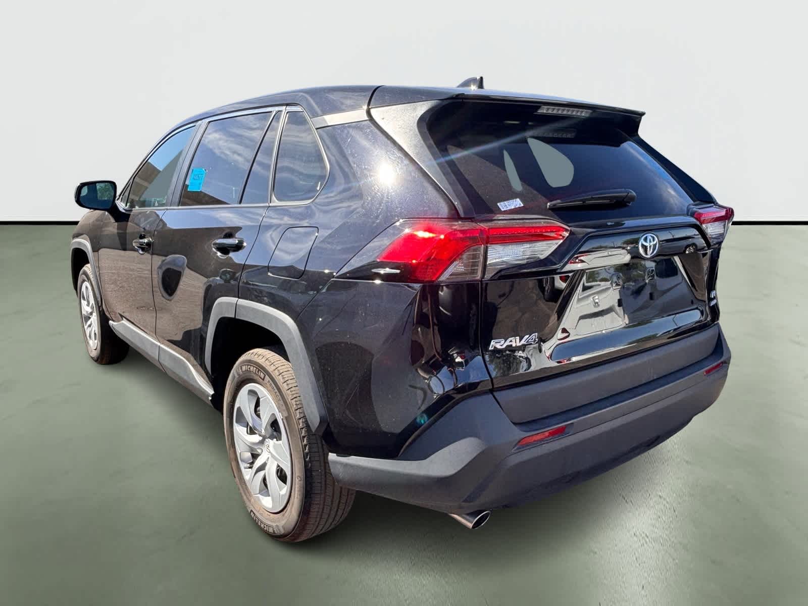 2024 Toyota RAV4 LE 3