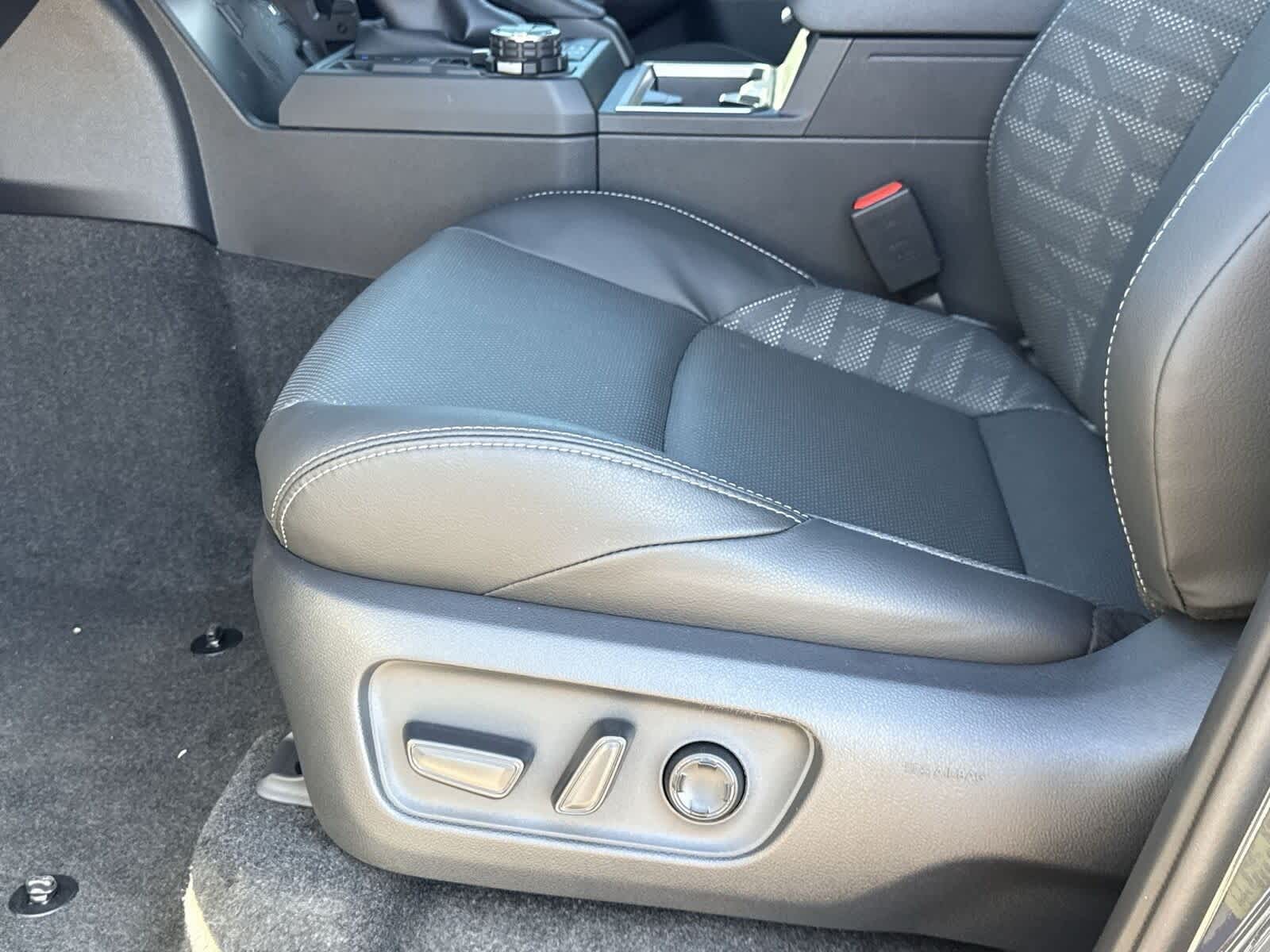 Thumbnail: 2025 Toyota 4Runner - 18