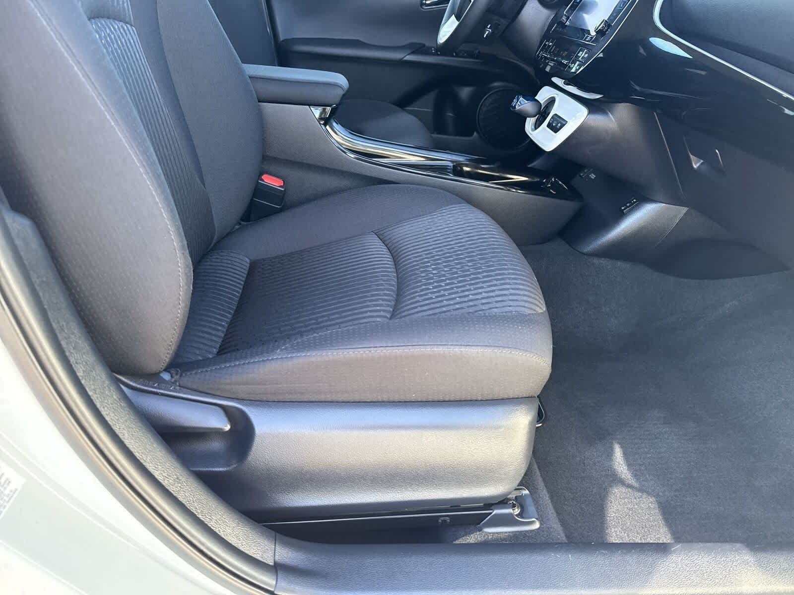 Thumbnail: 2017 Toyota Prius Prime - 12