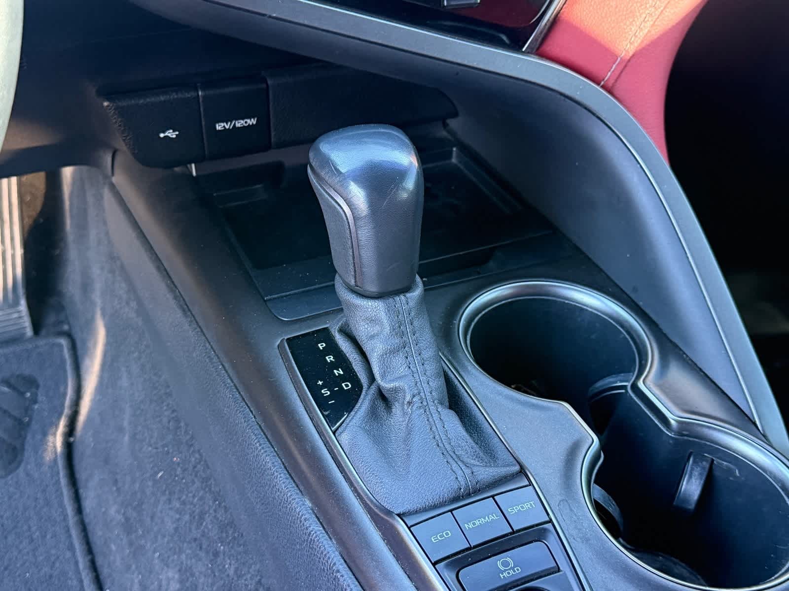 Thumbnail: 2022 Toyota Camry - 18