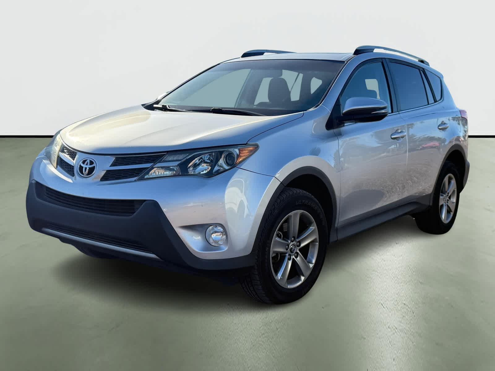 Thumbnail: 2015 Toyota RAV4 - 2