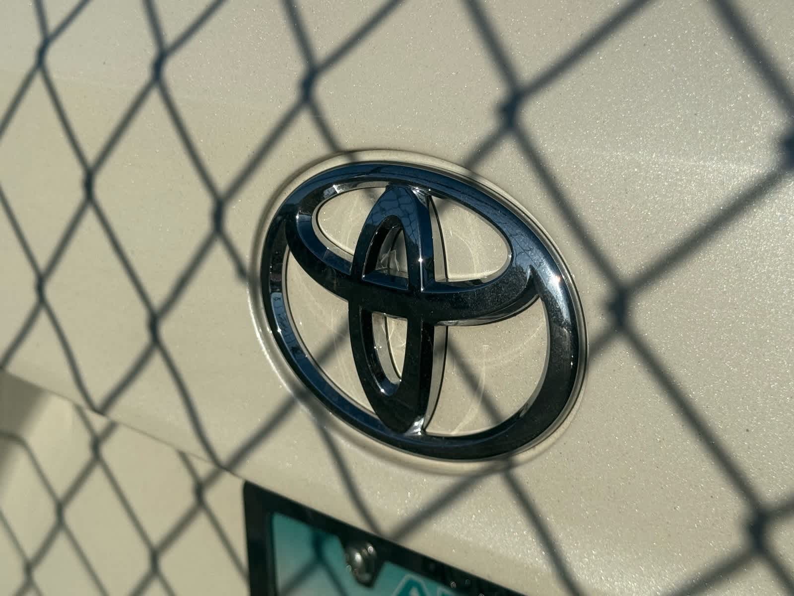 Thumbnail: 2021 Toyota Highlander - 16