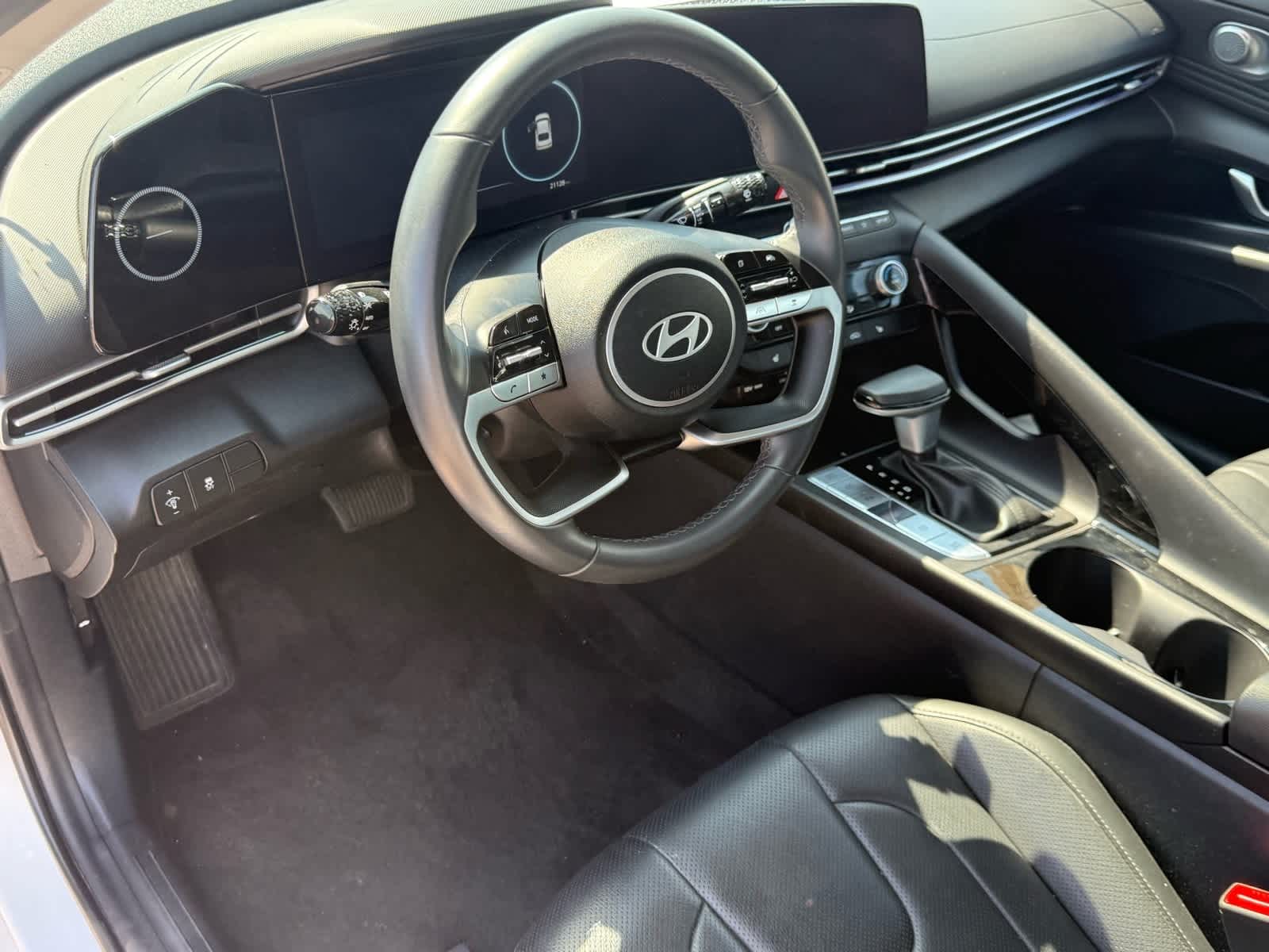 2024 Hyundai Elantra Limited Edition 14