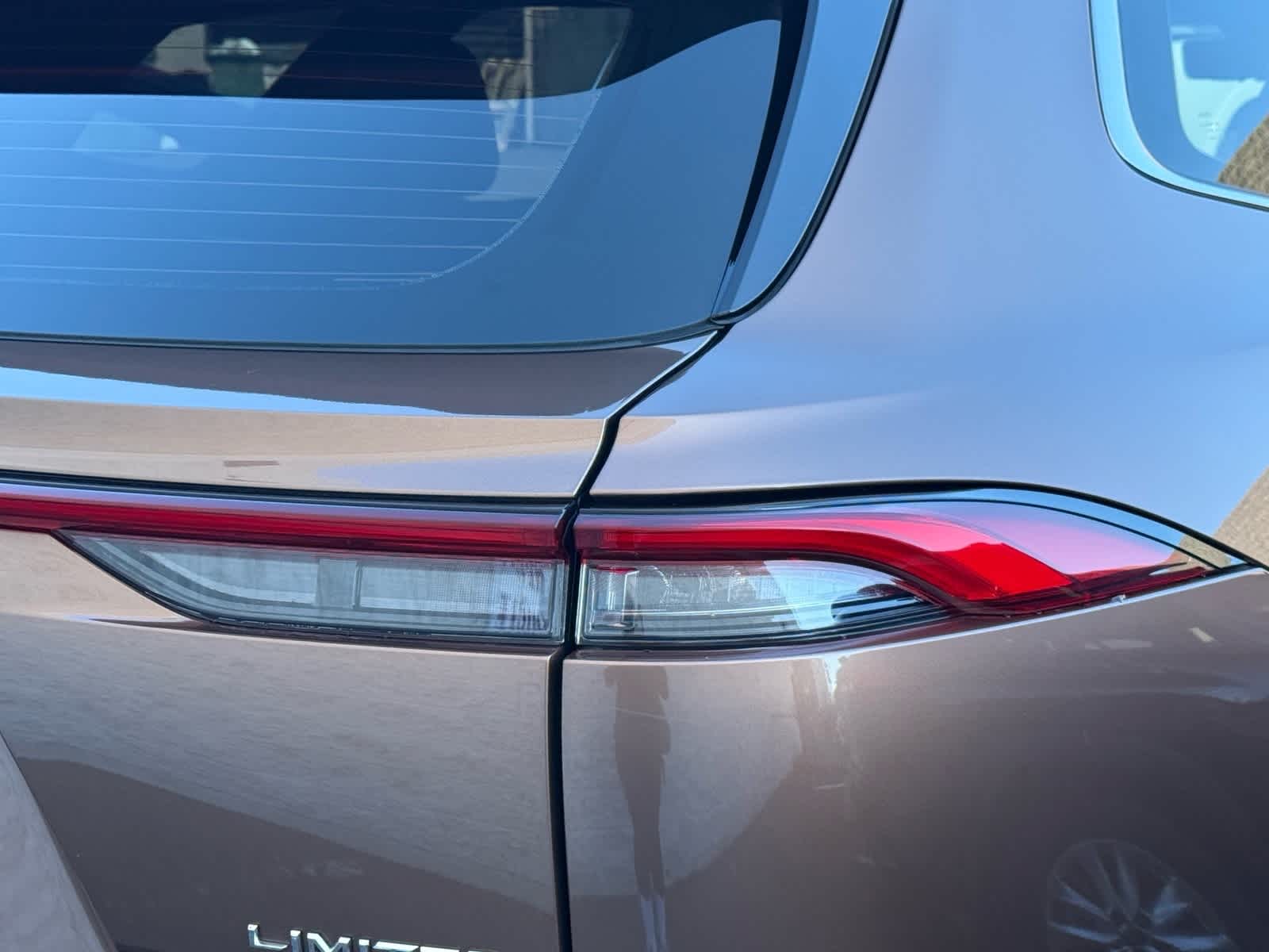 Thumbnail: 2025 Toyota Crown Signia - 21