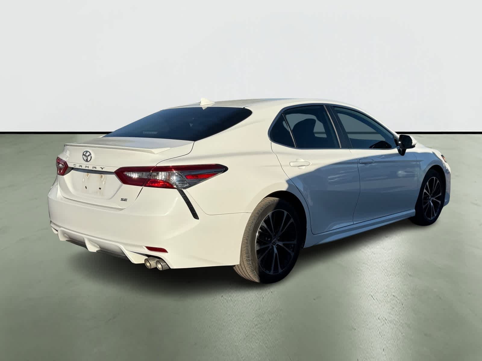 Thumbnail: 2019 Toyota Camry - 4