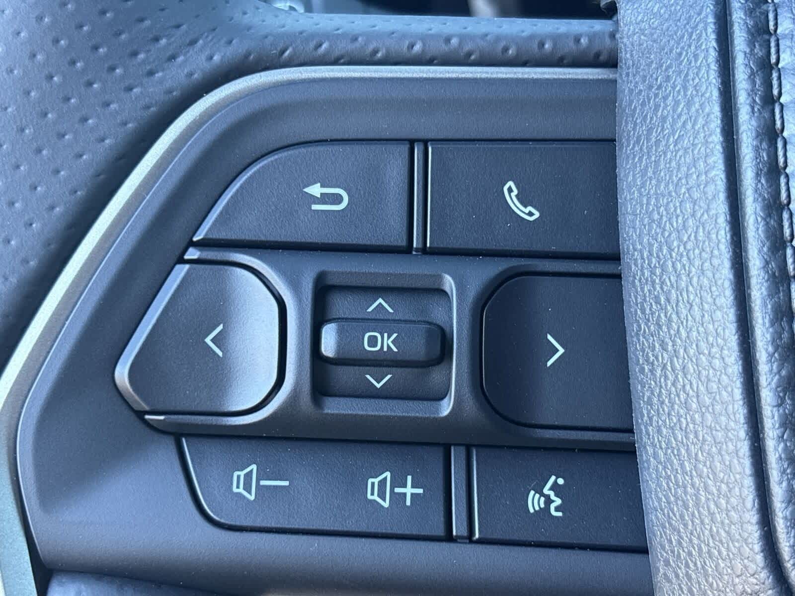 Thumbnail: 2025 Toyota 4Runner - 28