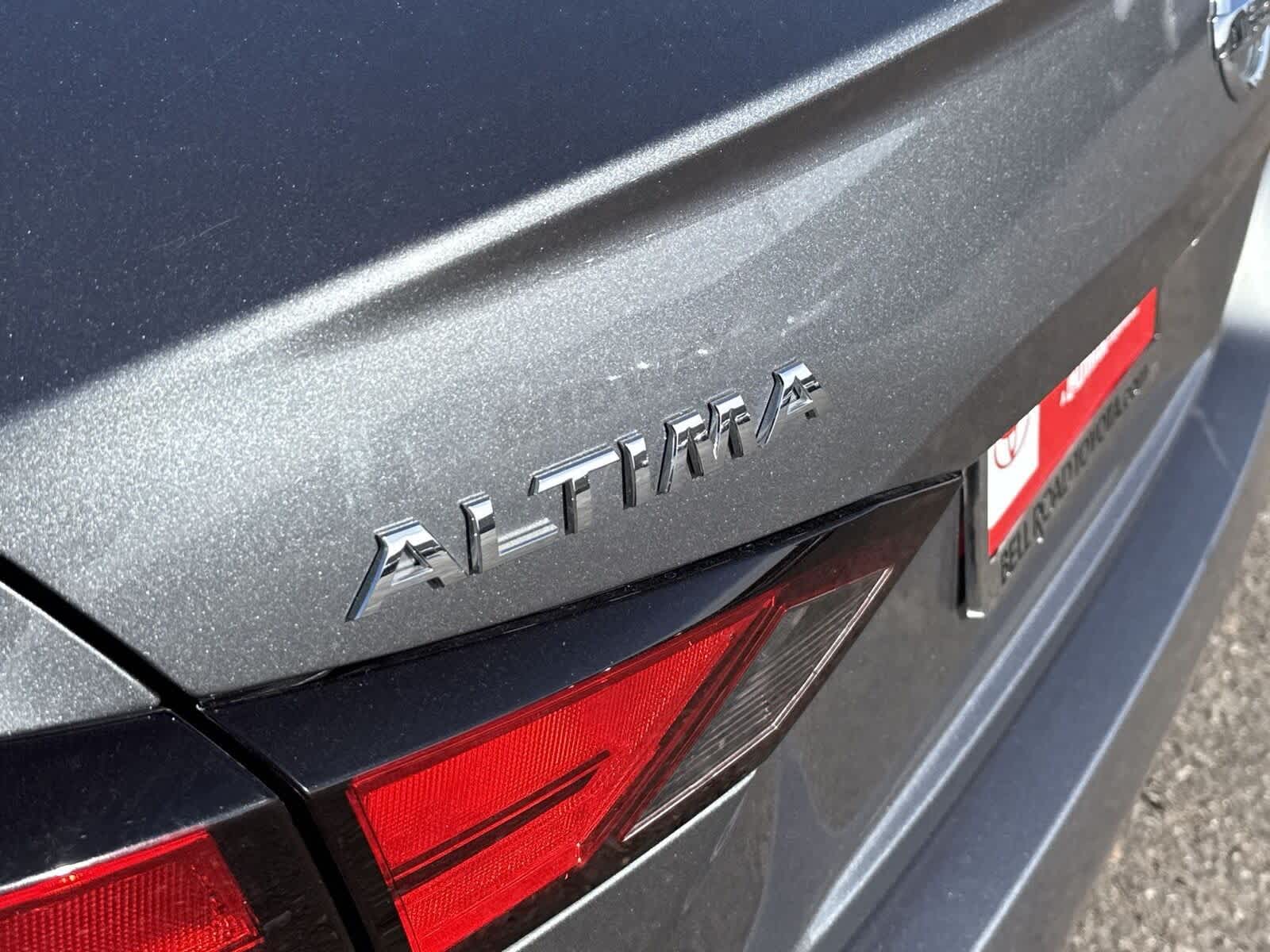 Thumbnail: 2021 Nissan Altima - 32