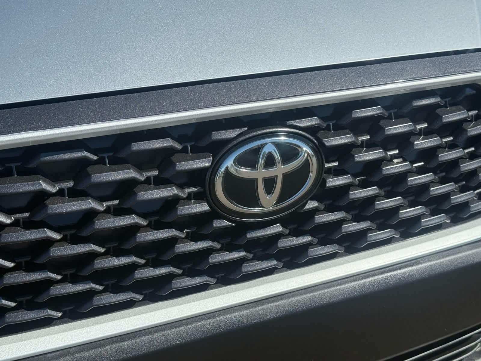 Thumbnail: 2022 Toyota Corolla Cross - 22