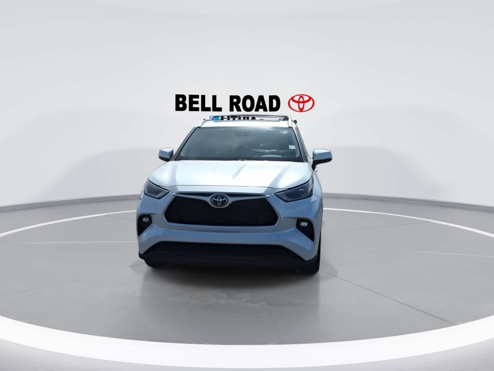 Thumbnail: 2022 Toyota Highlander - 4