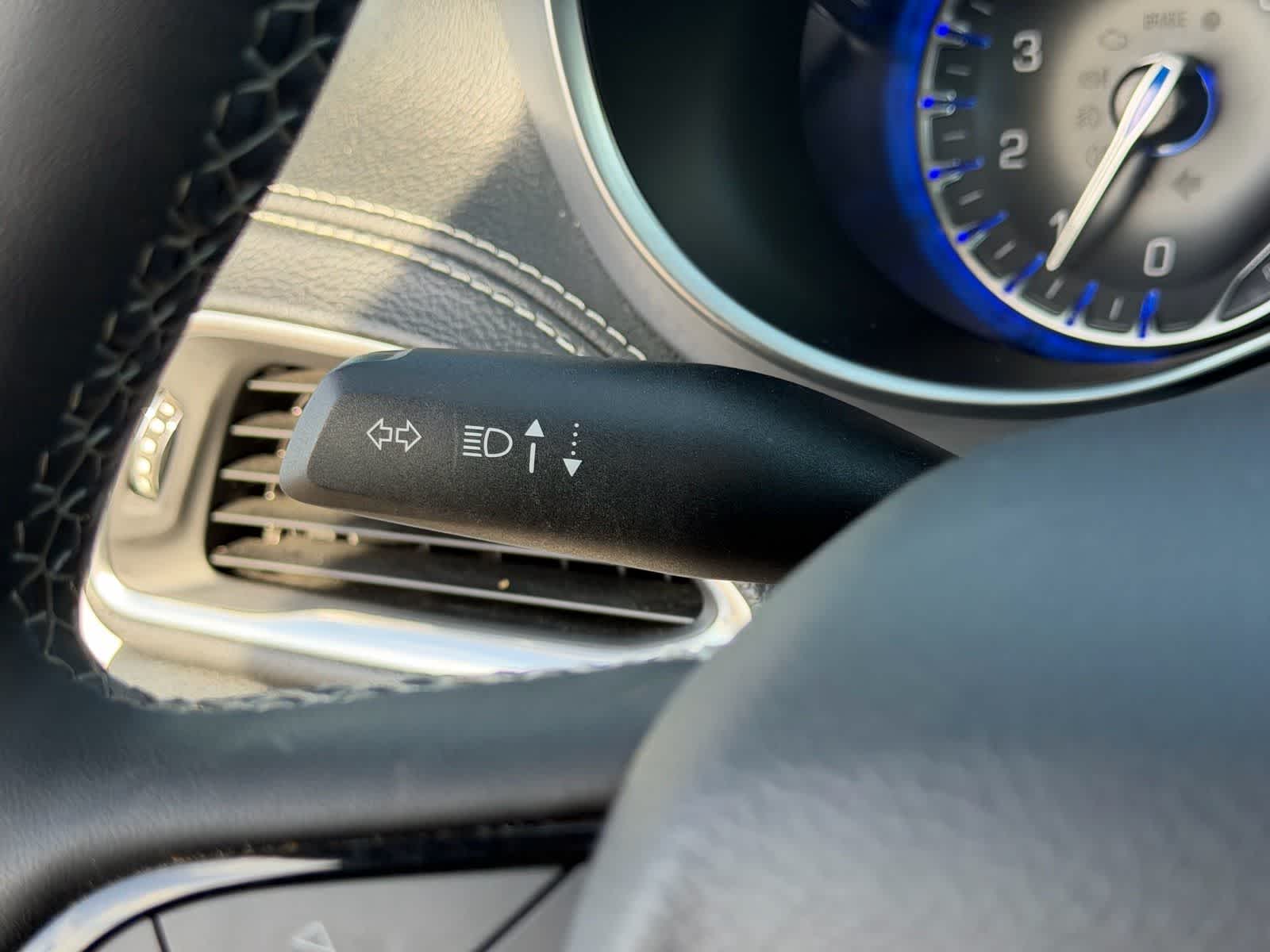 Thumbnail: 2025 Chrysler Pacifica - 28