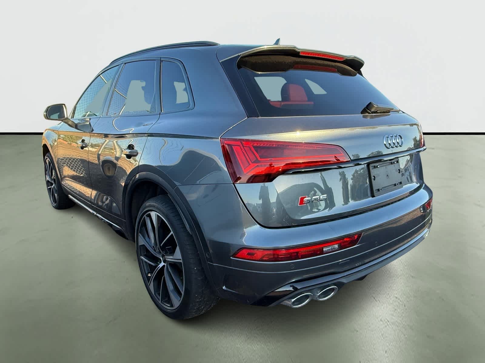 Thumbnail: 2022 Audi SQ5 - 3