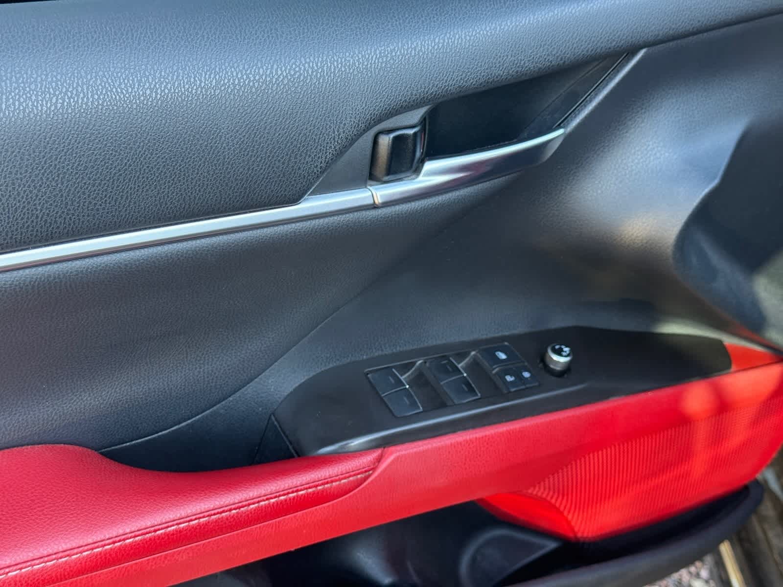 Thumbnail: 2022 Toyota Camry - 11