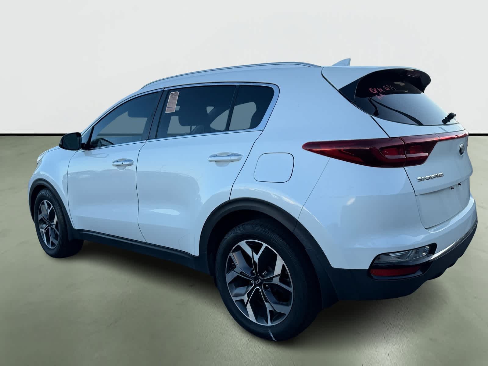 2020 Kia Sportage EX 3