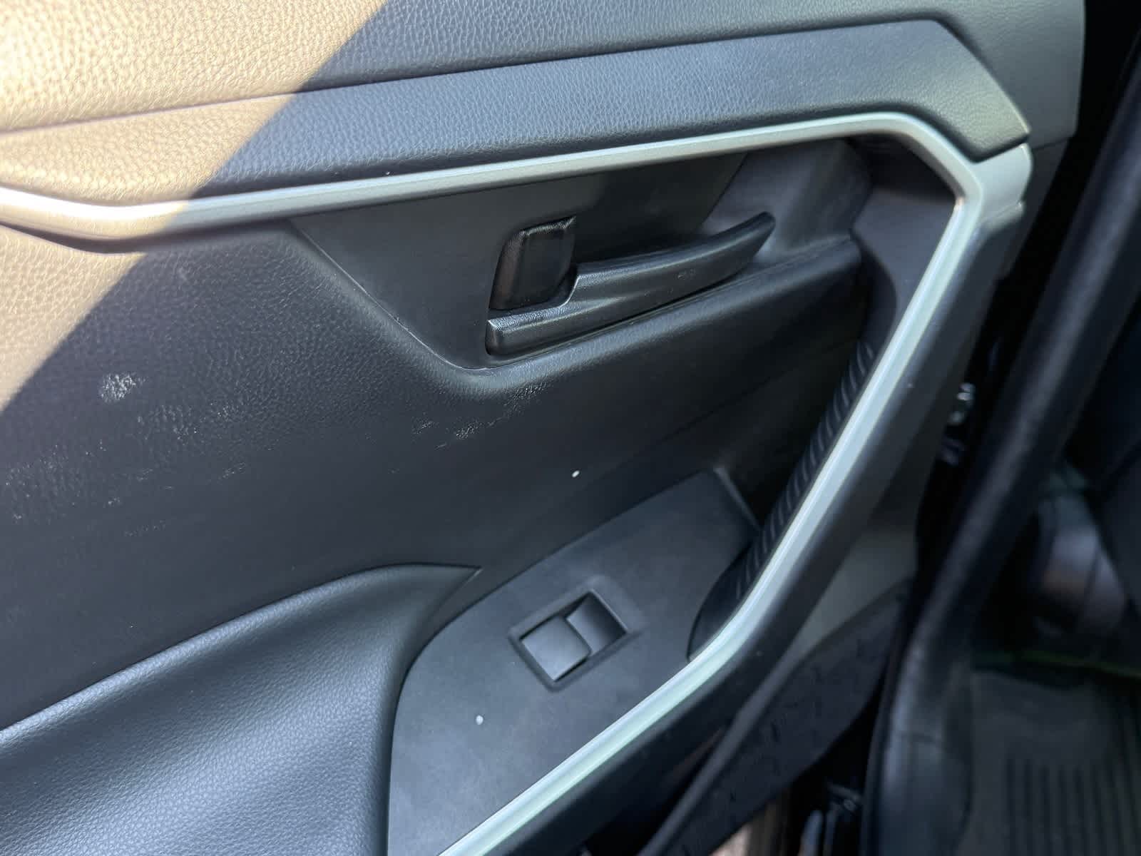 Thumbnail: 2021 Toyota RAV4 - 8