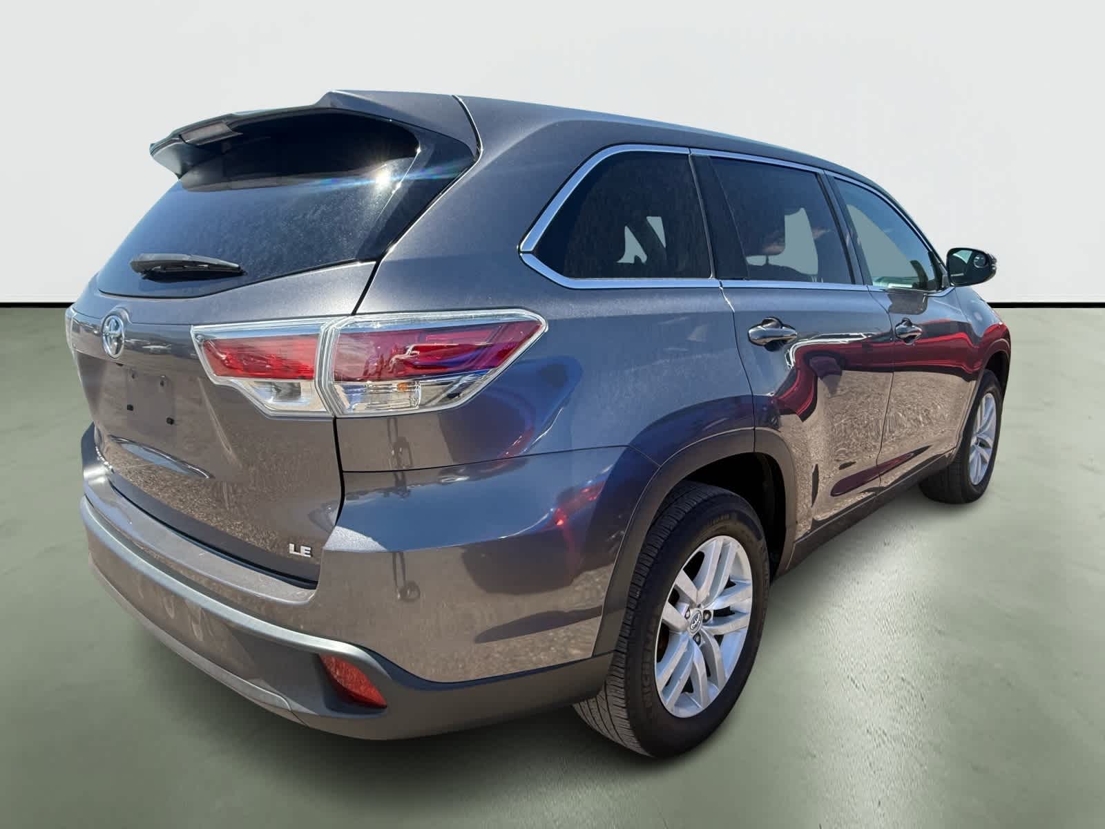 Thumbnail: 2015 Toyota Highlander - 4
