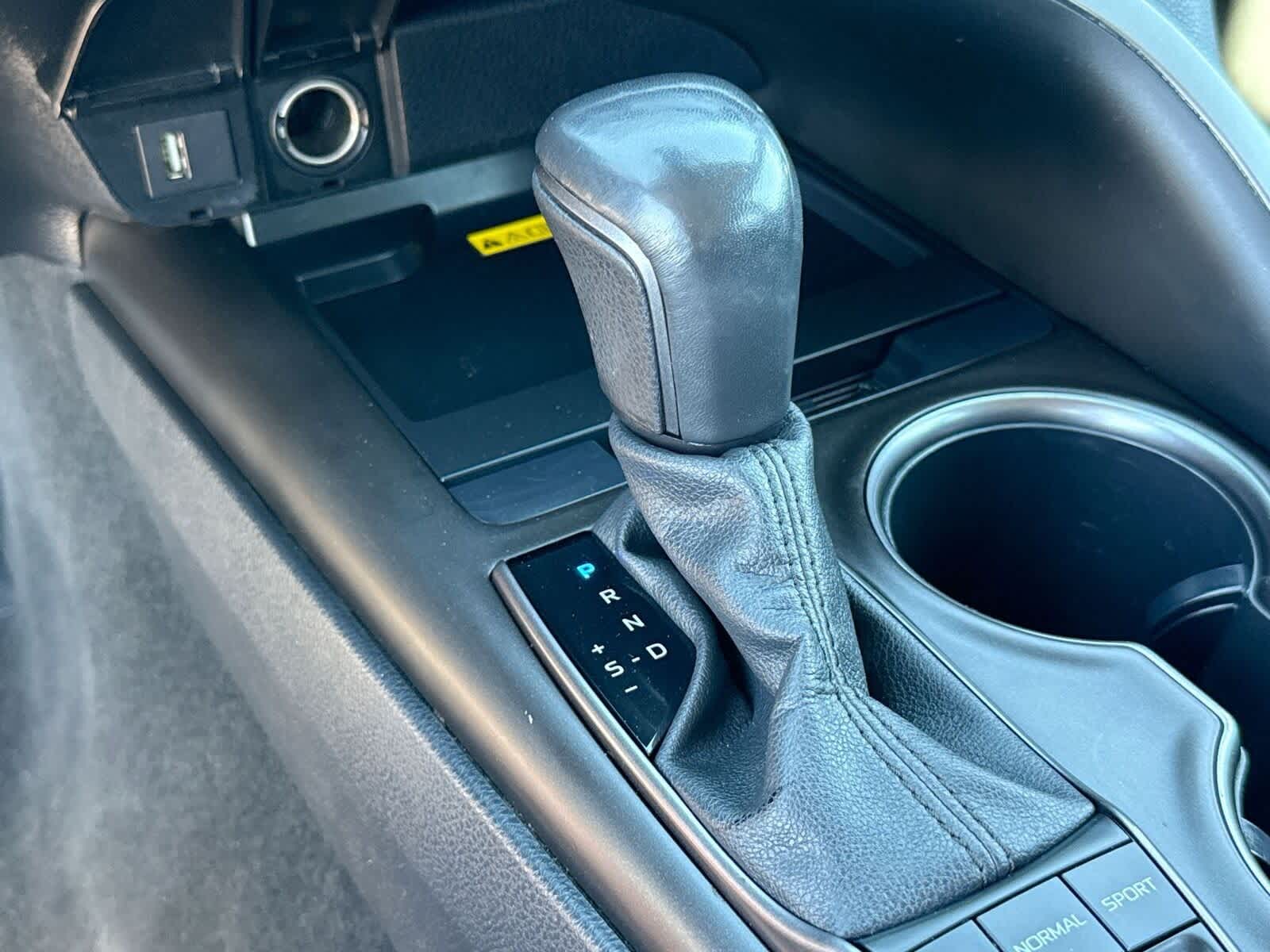 Thumbnail: 2023 Toyota Camry - 24