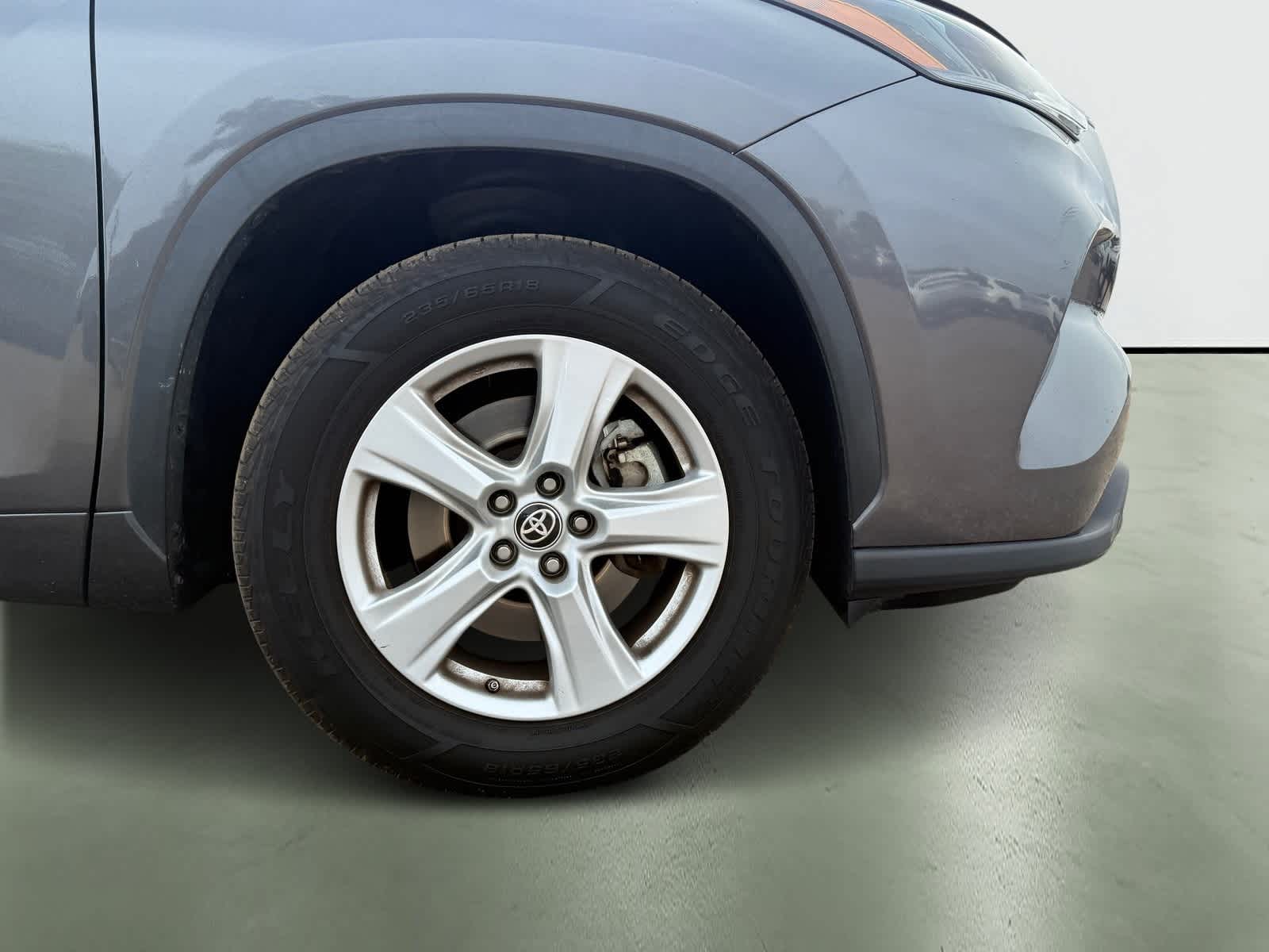 Thumbnail: 2023 Toyota Highlander - 5