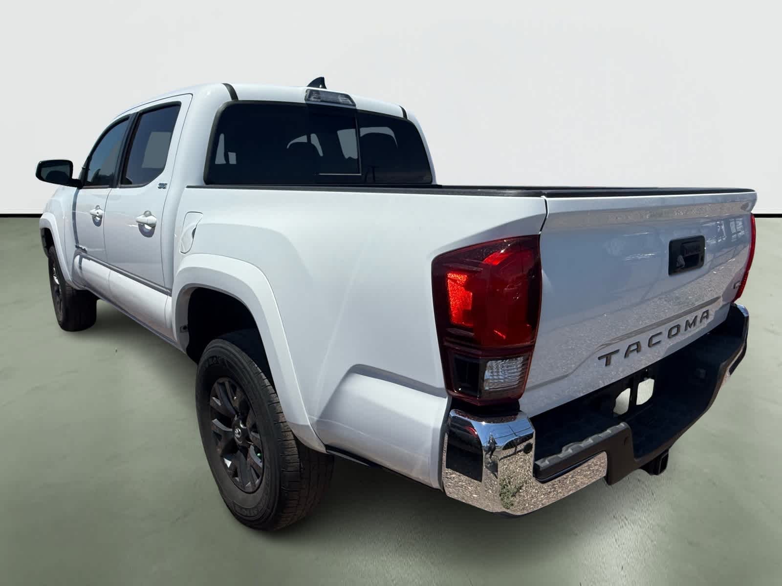 Thumbnail: 2022 Toyota Tacoma - 3