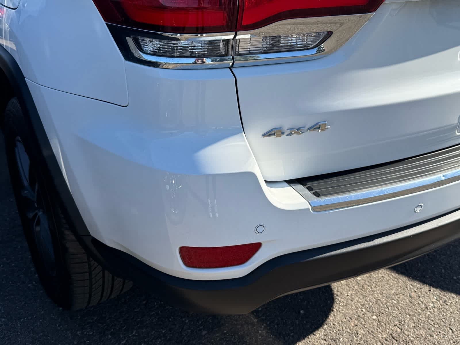 Thumbnail: 2022 Jeep Grand Cherokee - 18