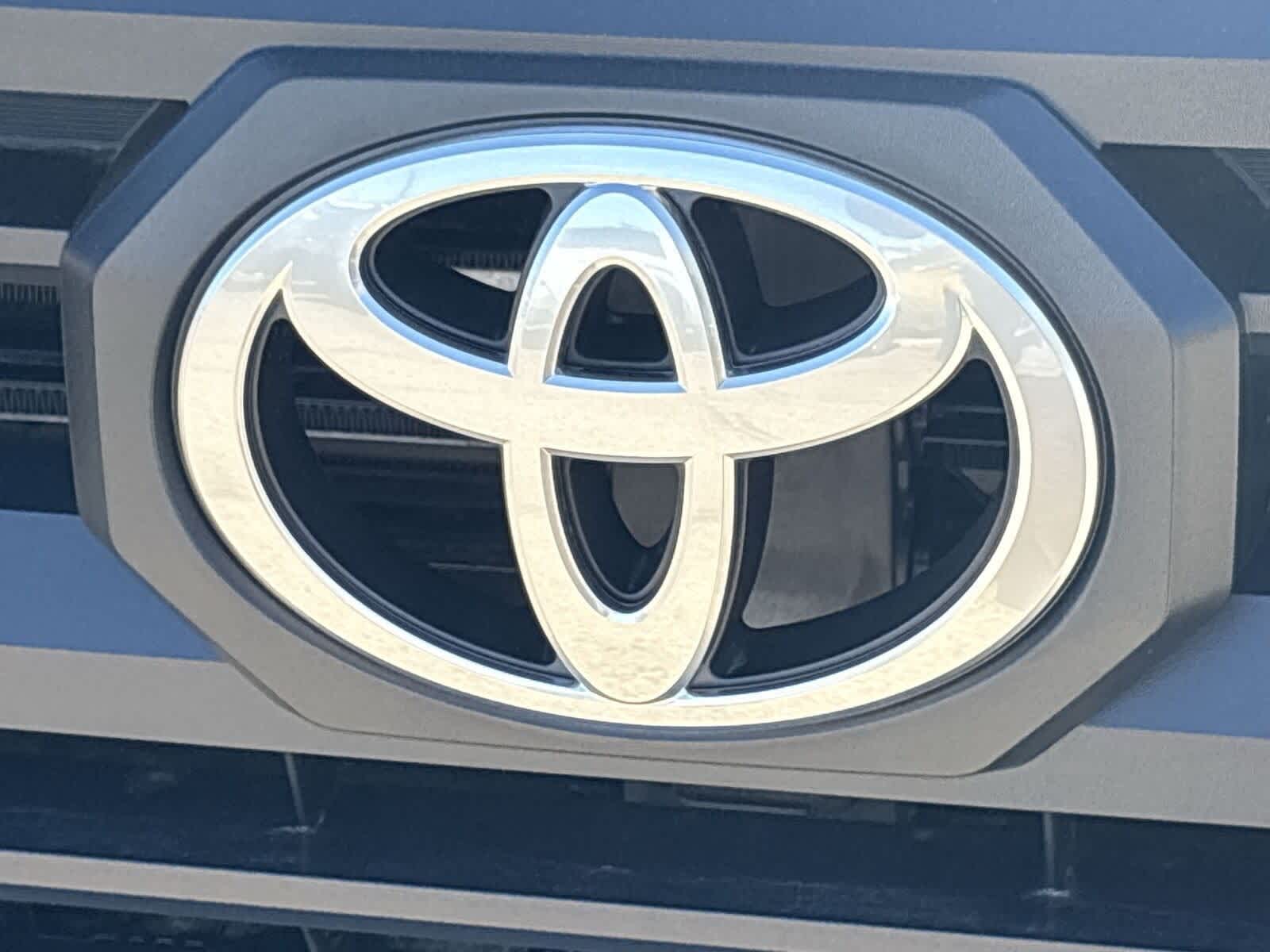 Thumbnail: 2025 Toyota Tacoma - 19