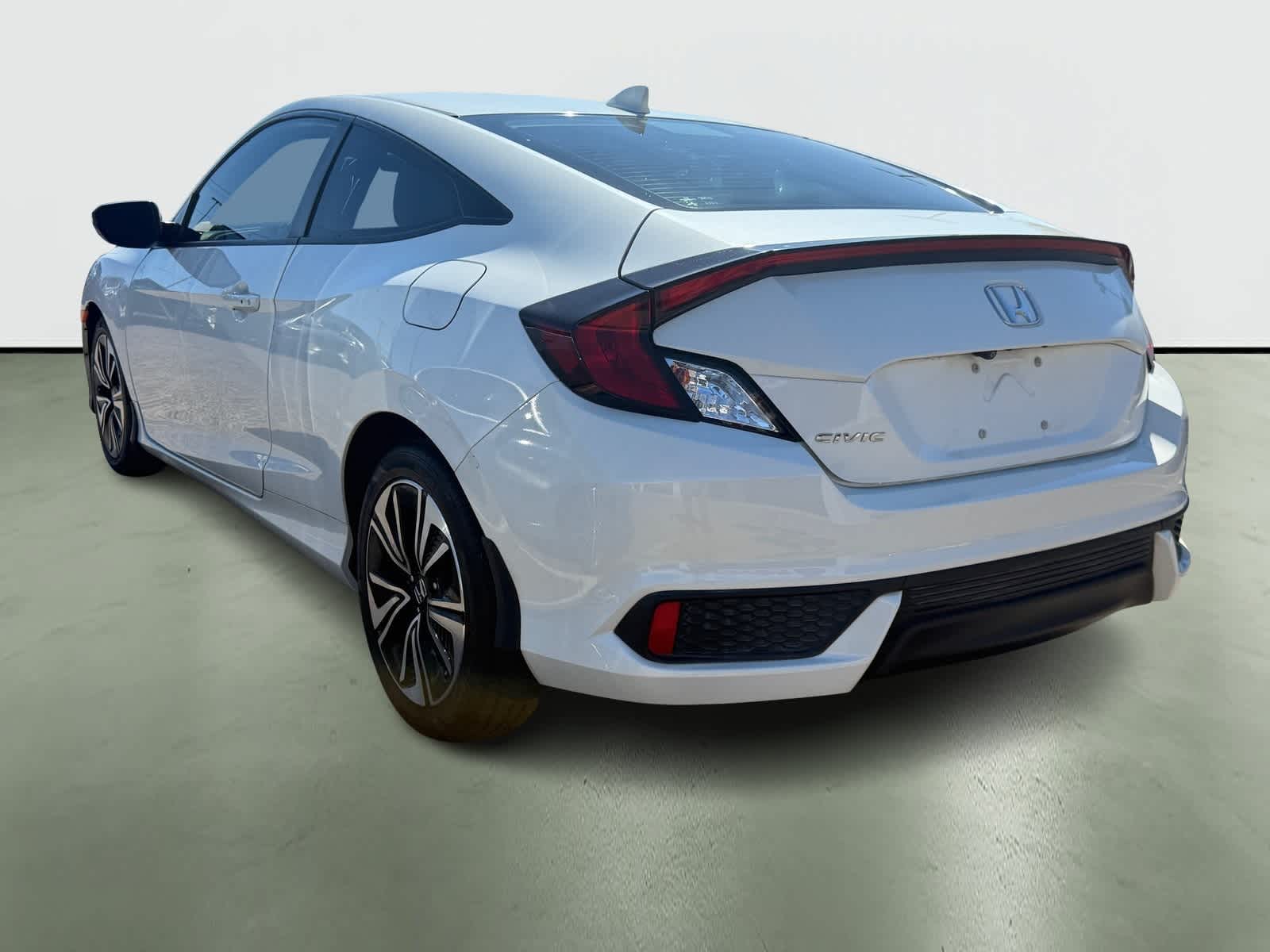 Thumbnail: 2018 Honda Civic - 3