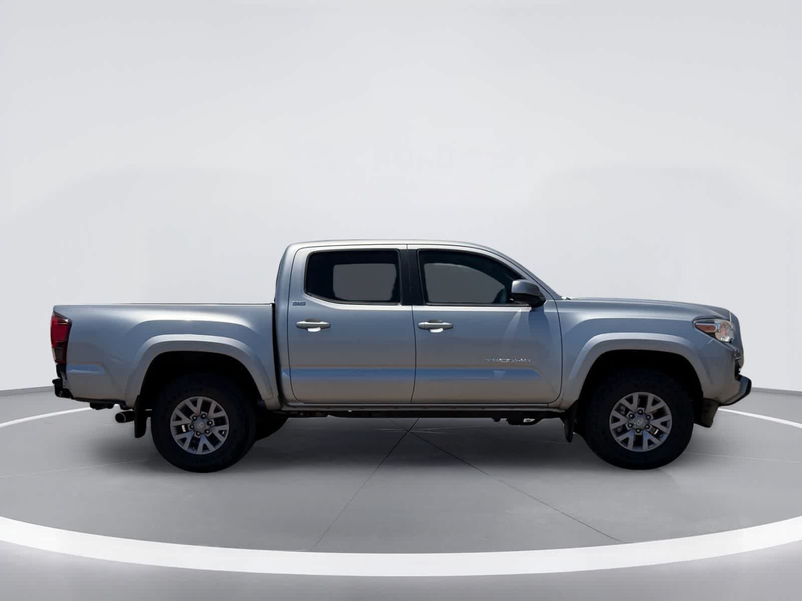 Thumbnail: 2019 Toyota Tacoma - 7