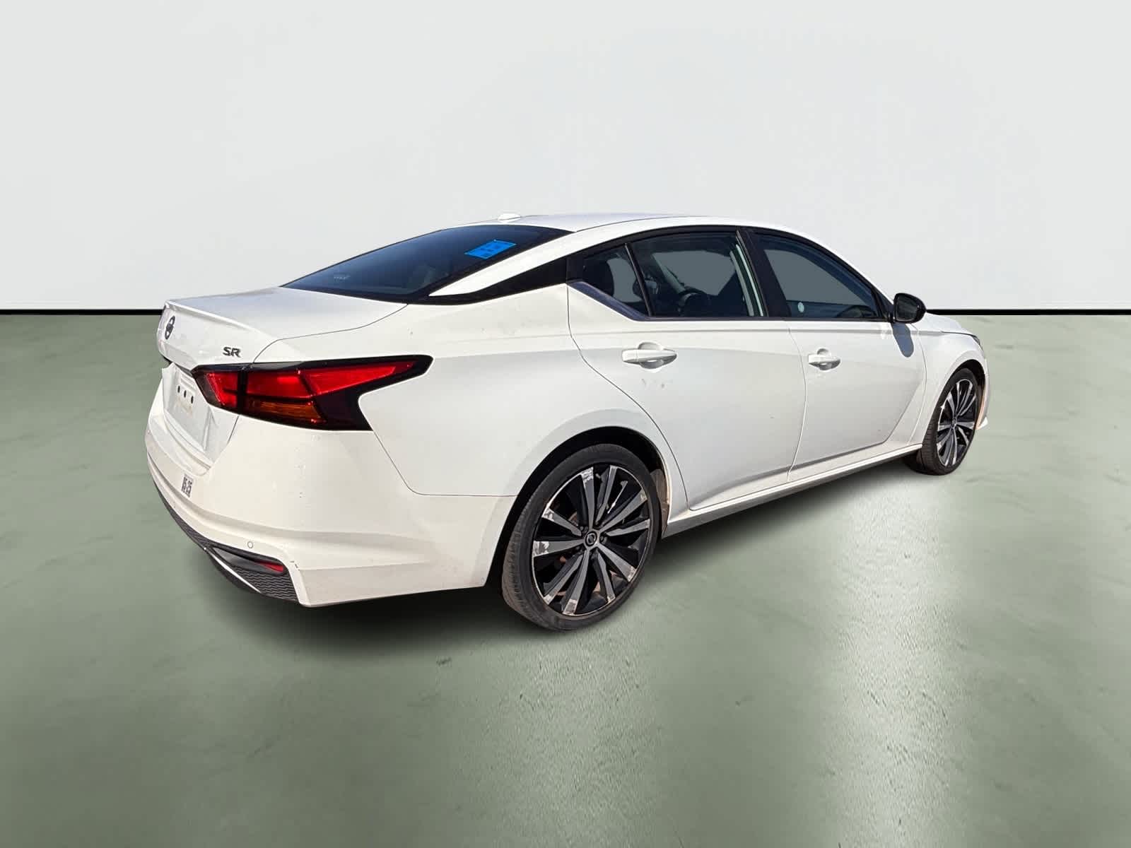 2021 Nissan Altima SR 4