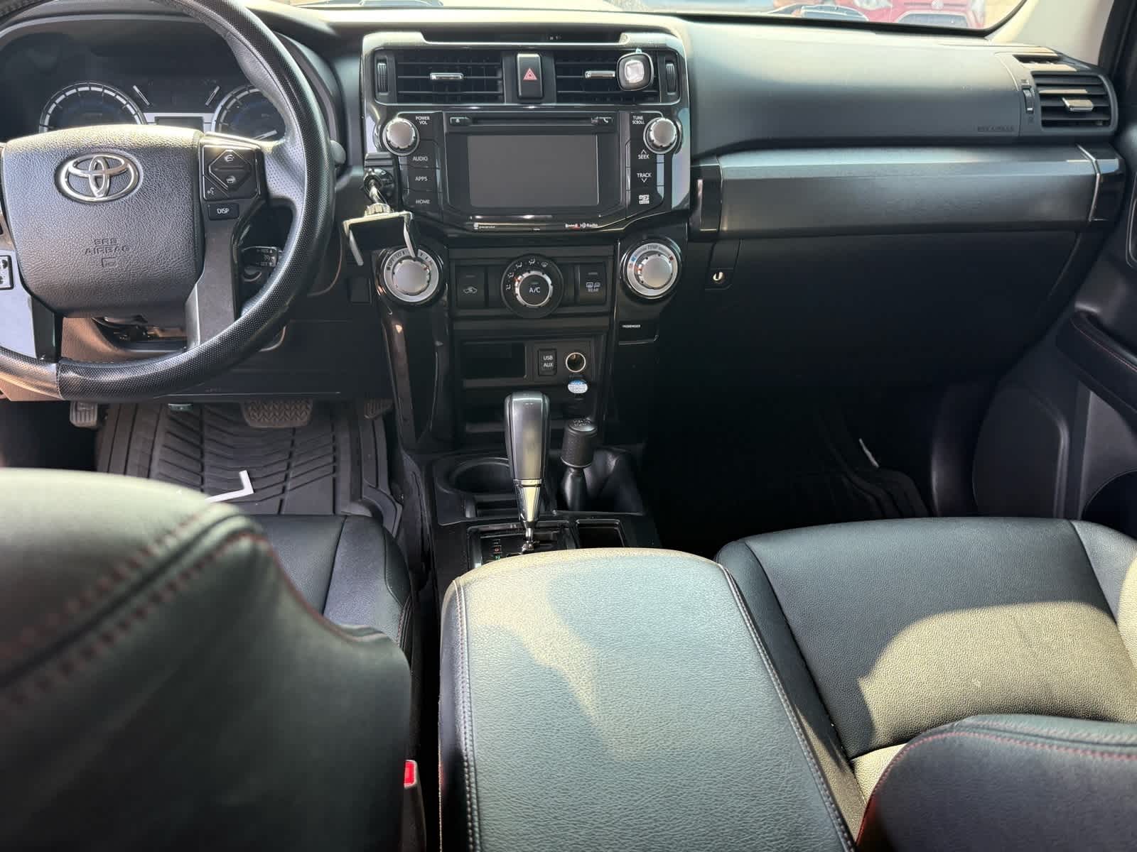 Thumbnail: 2016 Toyota 4Runner - 10