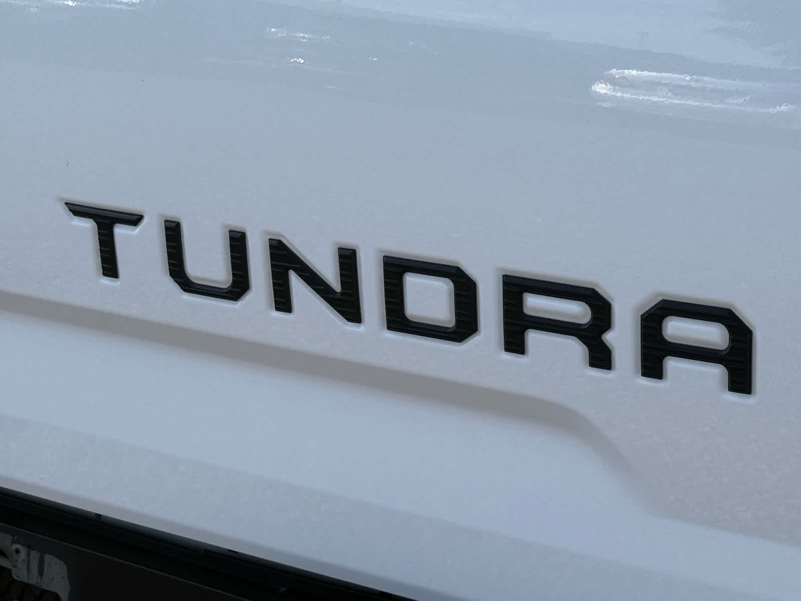 Thumbnail: 2015 Toyota Tundra - 19