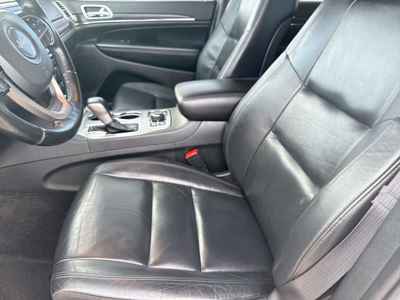 Thumbnail: 2022 Jeep Grand Cherokee - 17