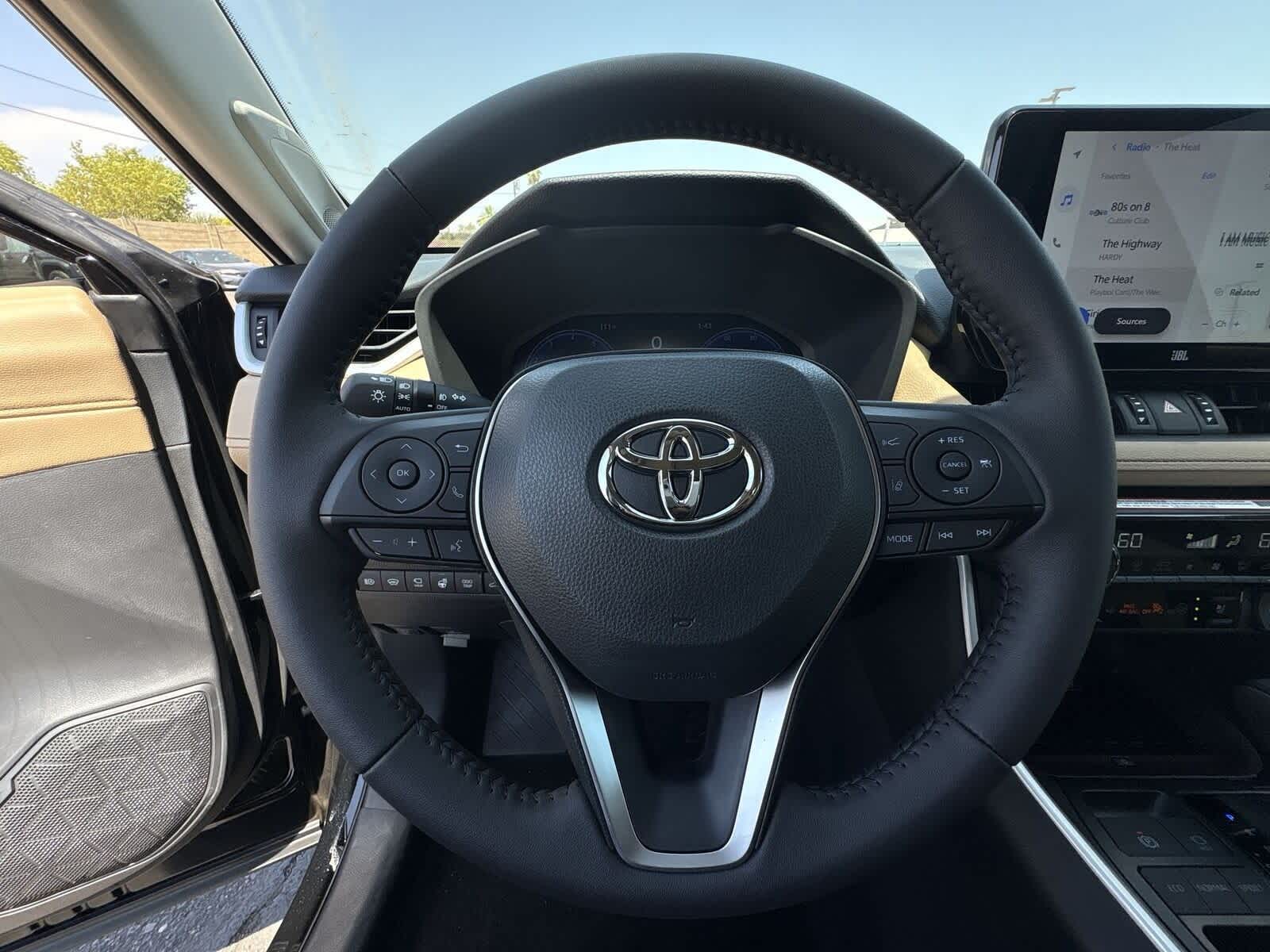 Thumbnail: 2025 Toyota RAV4 - 27